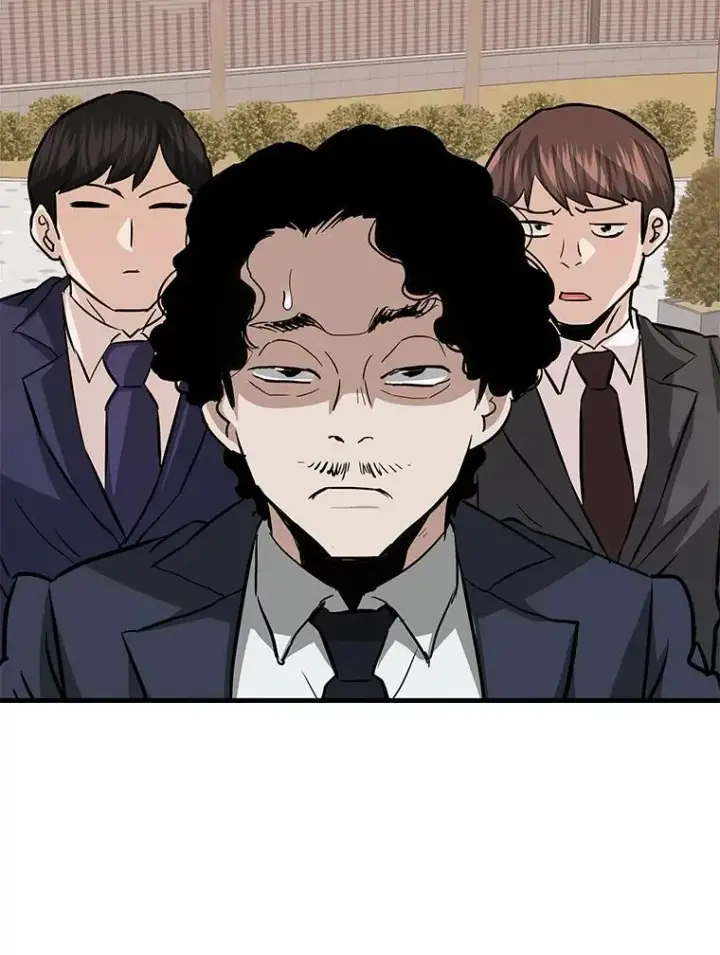 《霸主屹立于地狱之上》75.被记者围攻图106