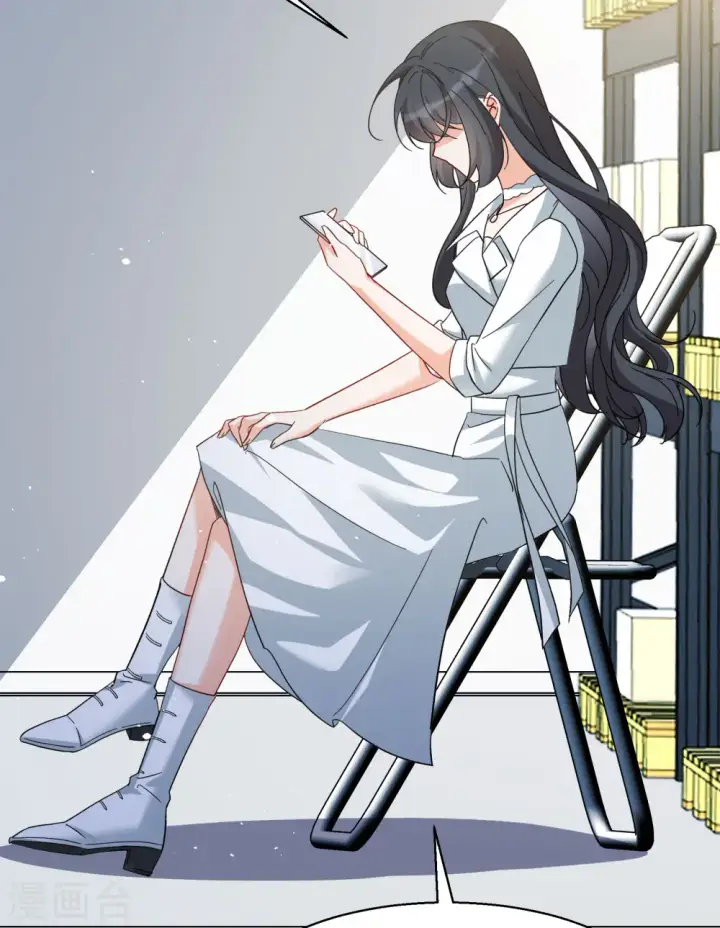 漫画《她来了，请趴下》第301话 回归剧组2第7张图