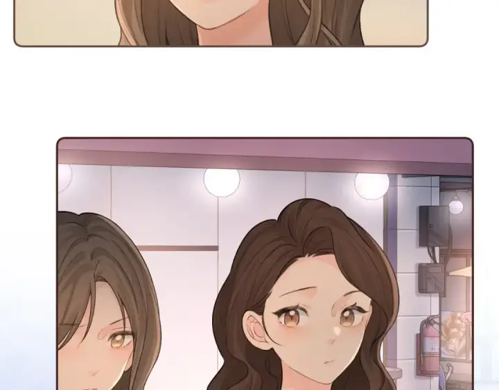 《我就想蹭你的气运》第二季 第3话 当众送情侣手机壳图5